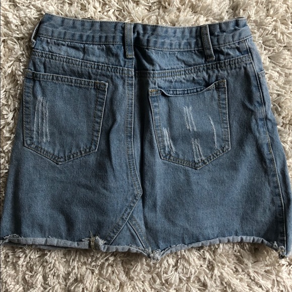 Basic jean skirt - Picture 2 of 2